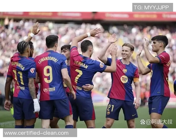 西甲激战：那不勒斯与巴萨战成平局补时进球点燃全场激情